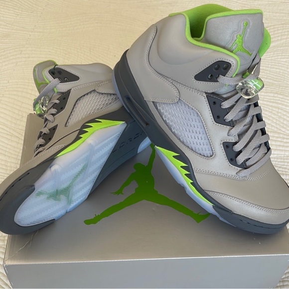 ❌SOLD❌ Air Jordan Retro 5 “Green Bean” sneakers, M13, New in Box - Picture 5 of 10
